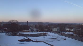 Weather camera view of Heights Murray ES.