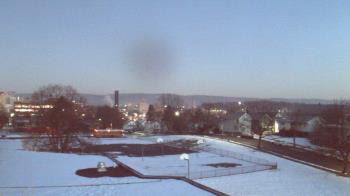 Weather camera view of Heights Murray ES.