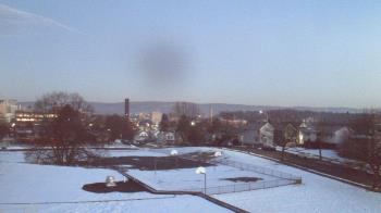 Weather camera view of Heights Murray ES.