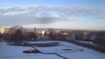 Weather camera view of Heights Murray ES.