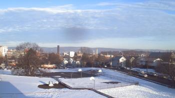 Weather camera view of Heights Murray ES.