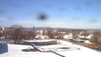 Weather camera view of Heights Murray ES.
