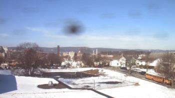 Weather camera view of Heights Murray ES.