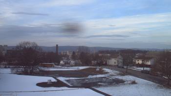Weather camera view of Heights Murray ES.