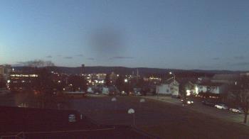 Weather camera view of Heights Murray ES.