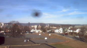 Weather camera view of Heights Murray ES.