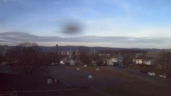 Weather camera view of Heights Murray ES.