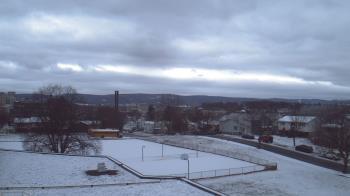 Weather camera view of Heights Murray ES.