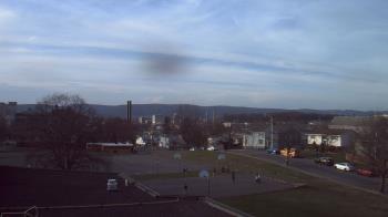 Weather camera view of Heights Murray ES.