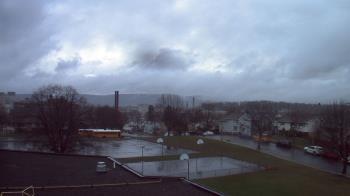 Weather camera view of Heights Murray ES.