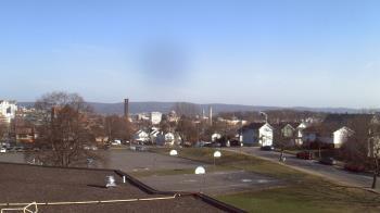 Weather camera view of Heights Murray ES.