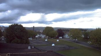 Weather camera view of Heights Murray ES.
