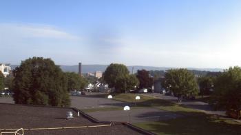 Weather camera view of Heights Murray ES.