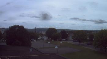Weather camera view of Heights Murray ES.