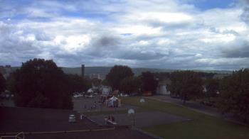 Weather camera view of Heights Murray ES.