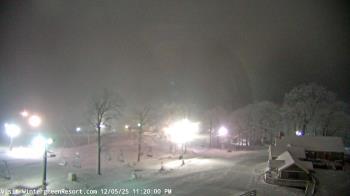 Weather camera view of Wintergreen Mtn. at 3600 ft. elev..