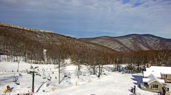 Weather camera view of Wintergreen Mtn. at 3600 ft. elev..