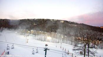 Weather camera view of Wintergreen Mtn. at 3600 ft. elev..