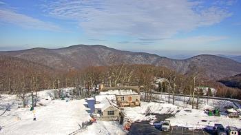 Weather camera view of Wintergreen Mtn. at 3600 ft. elev..