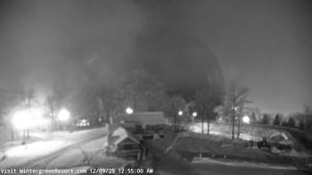 Weather camera view of Wintergreen Mtn. at 3600 ft. elev..