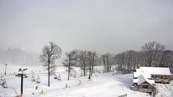 Weather camera view of Wintergreen Mtn. at 3600 ft. elev..