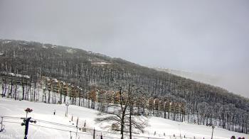 Weather camera view of Wintergreen Mtn. at 3600 ft. elev..