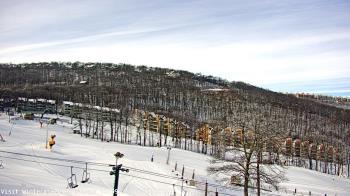 Weather camera view of Wintergreen Mtn. at 3600 ft. elev..
