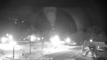 Weather camera view of Wintergreen Mtn. at 3600 ft. elev..