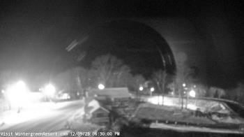 Weather camera view of Wintergreen Mtn. at 3600 ft. elev..