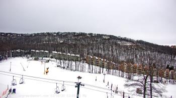 Weather camera view of Wintergreen Mtn. at 3600 ft. elev..