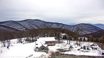 Weather camera view of Wintergreen Mtn. at 3600 ft. elev..