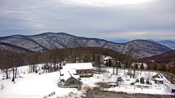 Weather camera view of Wintergreen Mtn. at 3600 ft. elev..