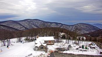 Weather camera view of Wintergreen Mtn. at 3600 ft. elev..