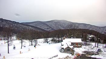 Weather camera view of Wintergreen Mtn. at 3600 ft. elev..