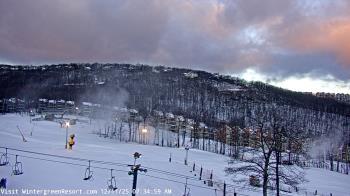 Weather camera view of Wintergreen Mtn. at 3600 ft. elev..