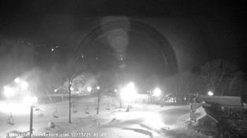 Weather camera view of Wintergreen Mtn. at 3600 ft. elev..