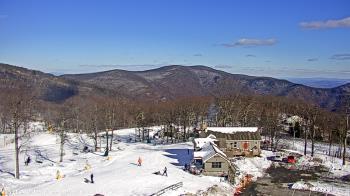 Weather camera view of Wintergreen Mtn. at 3600 ft. elev..