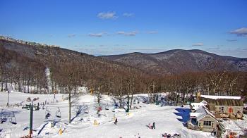 Weather camera view of Wintergreen Mtn. at 3600 ft. elev..