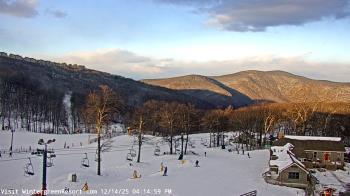Weather camera view of Wintergreen Mtn. at 3600 ft. elev..