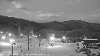 Weather camera view of Wintergreen Mtn. at 3600 ft. elev..