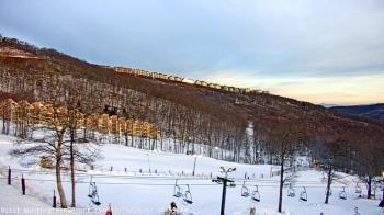 Weather camera view of Wintergreen Mtn. at 3600 ft. elev..