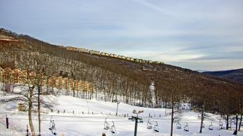 Weather camera view of Wintergreen Mtn. at 3600 ft. elev..