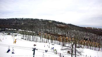 Weather camera view of Wintergreen Mtn. at 3600 ft. elev..