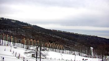Weather camera view of Wintergreen Mtn. at 3600 ft. elev..