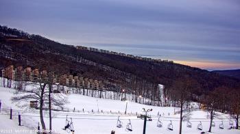 Weather camera view of Wintergreen Mtn. at 3600 ft. elev..