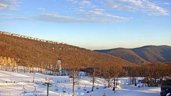 Weather camera view of Wintergreen Mtn. at 3600 ft. elev..