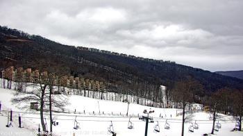 Weather camera view of Wintergreen Mtn. at 3600 ft. elev..