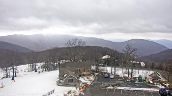 Weather camera view of Wintergreen Mtn. at 3600 ft. elev..
