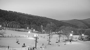 Weather camera view of Wintergreen Mtn. at 3600 ft. elev..