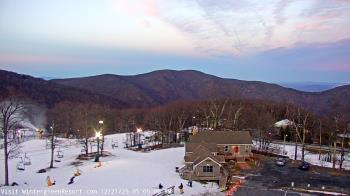 Weather camera view of Wintergreen Mtn. at 3600 ft. elev..
